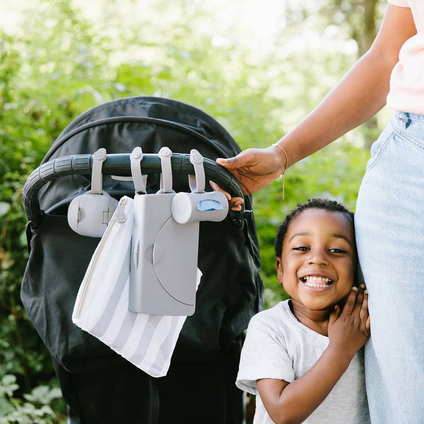 Ubbi on-the-go bag dispenser - Gray