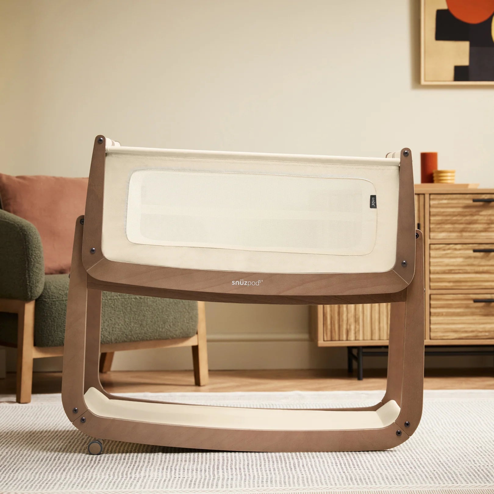 SnuzPod5 Bedside Crib - Walnut
