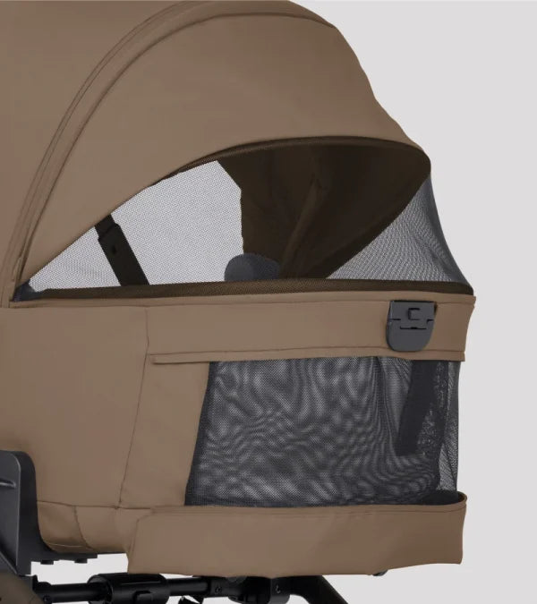 Silver Cross Breez Modular Stroller + Bassinet Bundle - Maple