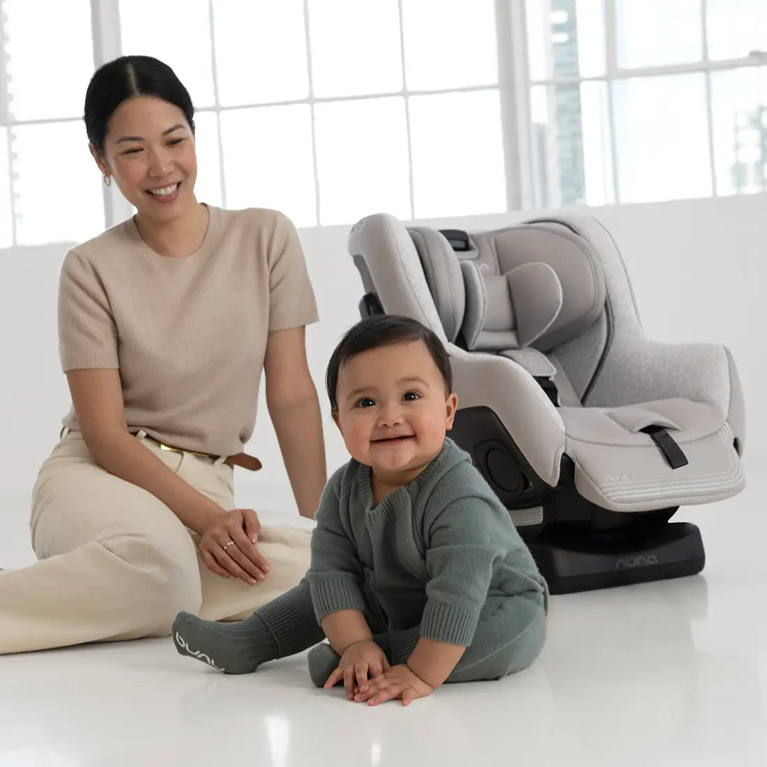 Nuna Rava Convertible Car Seat - Sterling (Flame Retardant Free)