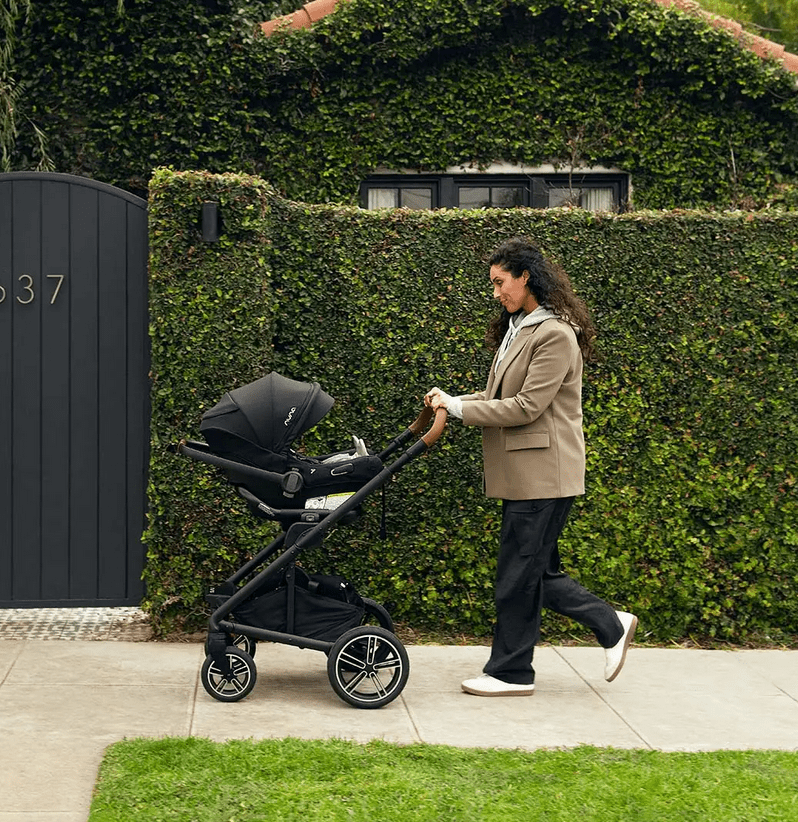 Nuna MIXX Next with Magnetic Buckle + PIPA Aire RX Travel System Bundle - Caviar