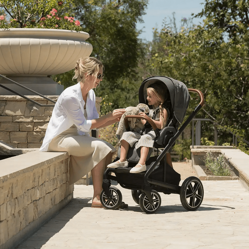 Nuna MIXX Next with Magnetic Buckle + PIPA Aire RX Travel System Bundle - Caviar