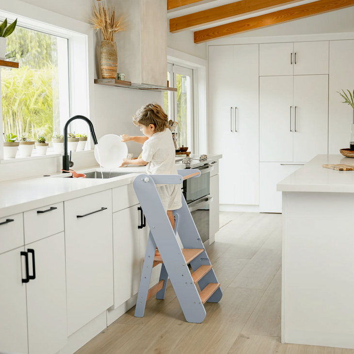 Comfy Kids Kids Step Stool for Ages 3+ in Pacific Blue