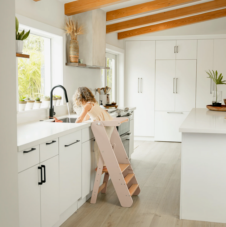 Comfy Kids Kids Step Stool for Ages 3+ in Blush