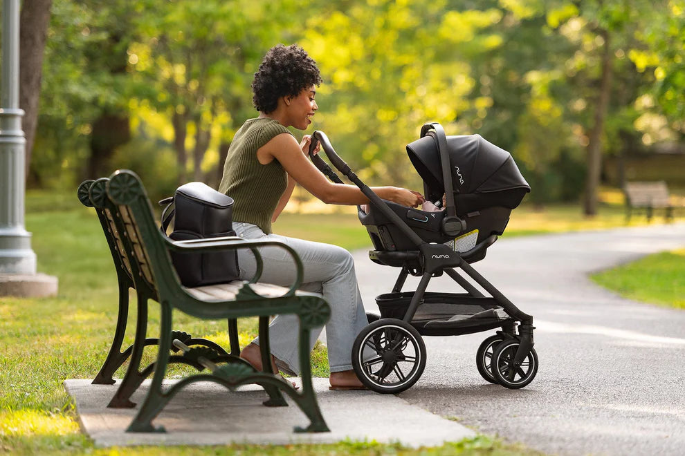 Nuna TRIV lx + PIPA urbn Travel System - Caviar