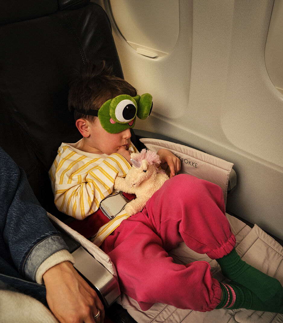 【美品】マットレス付きジェットキッズ JETKIDS bySTOKKE ブラック Stokke JetKids BedBox - Midnight Grey | Traveling Tikes