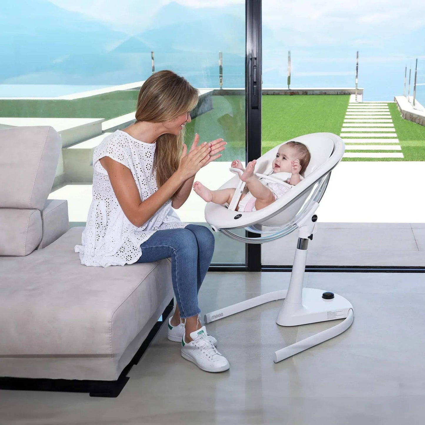 Mima Moon 2G High Chair - White/Black