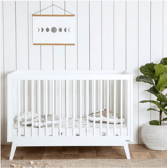 DaDaDa Soho 3-in-1 Convertible Crib - White - Traveling Tikes 