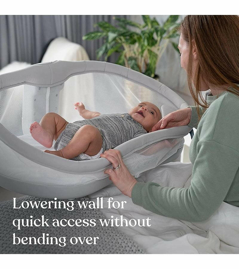 Baby store swivel bassinet