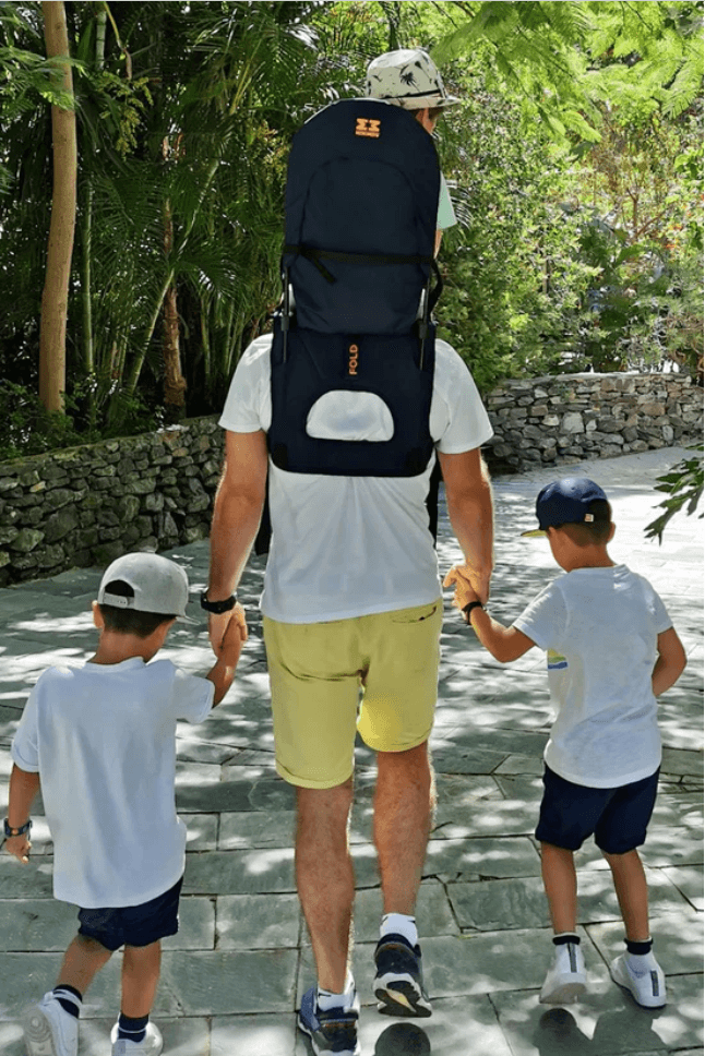 MiniMeis G4 Carrier - Black/Grey - Traveling Tikes 