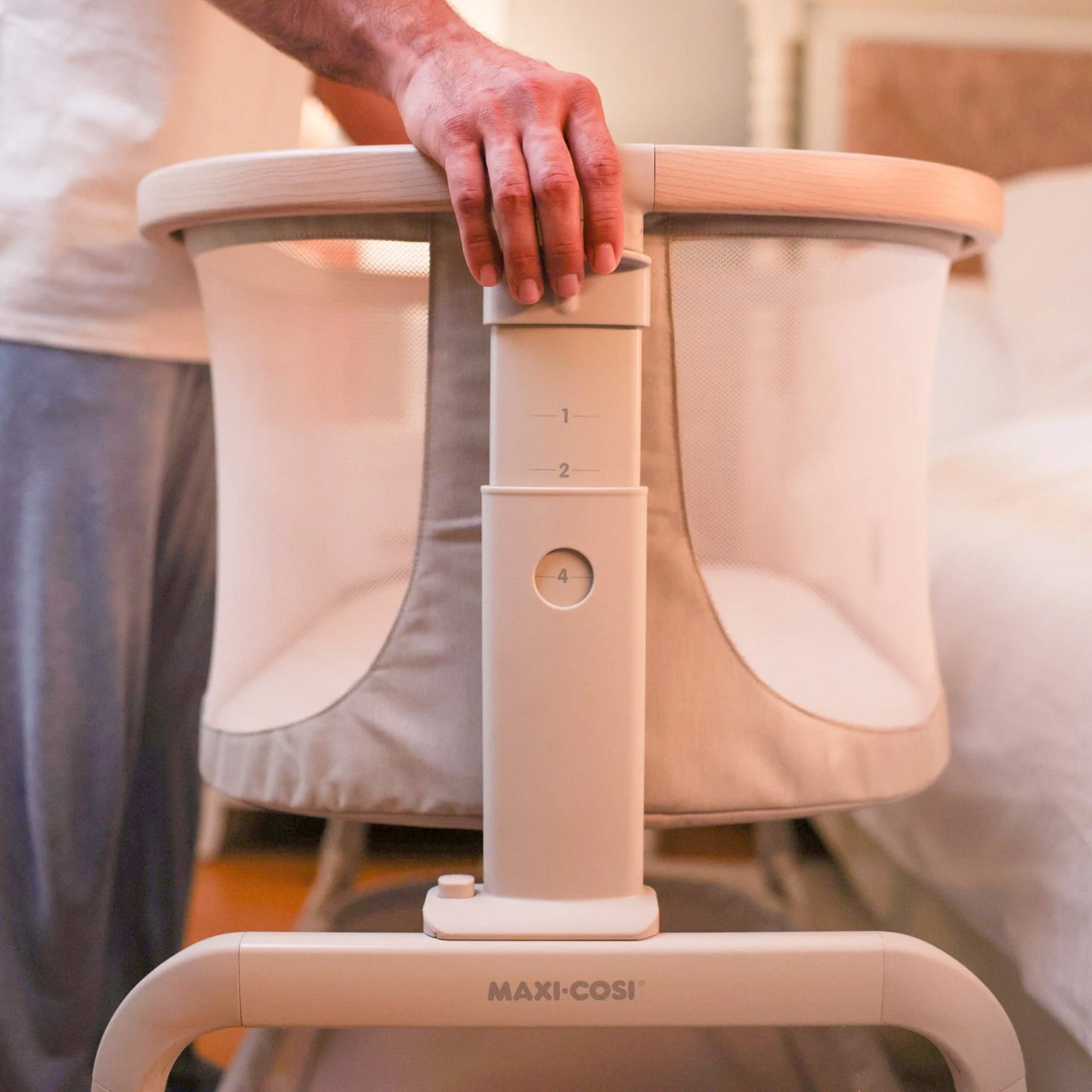 Maxi-Cosi Iora Bedside Bassinet - Classic Slate