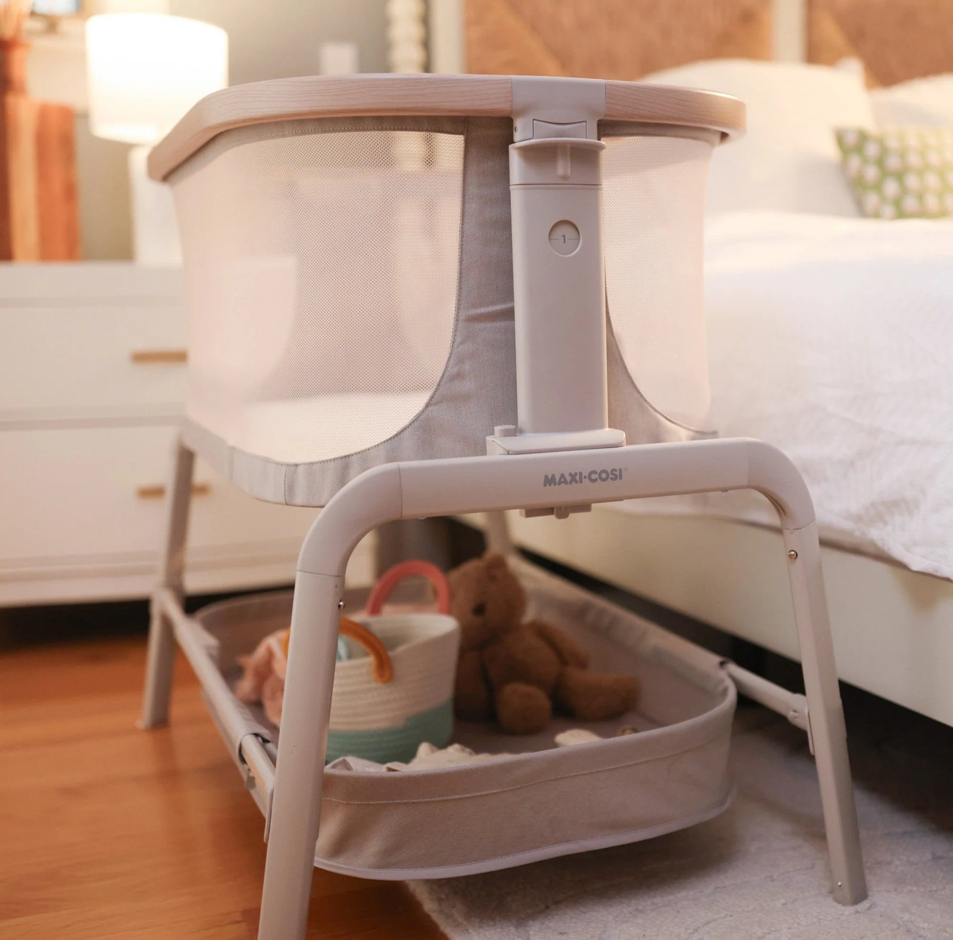Maxi-Cosi Iora Bedside Bassinet - Classic Slate